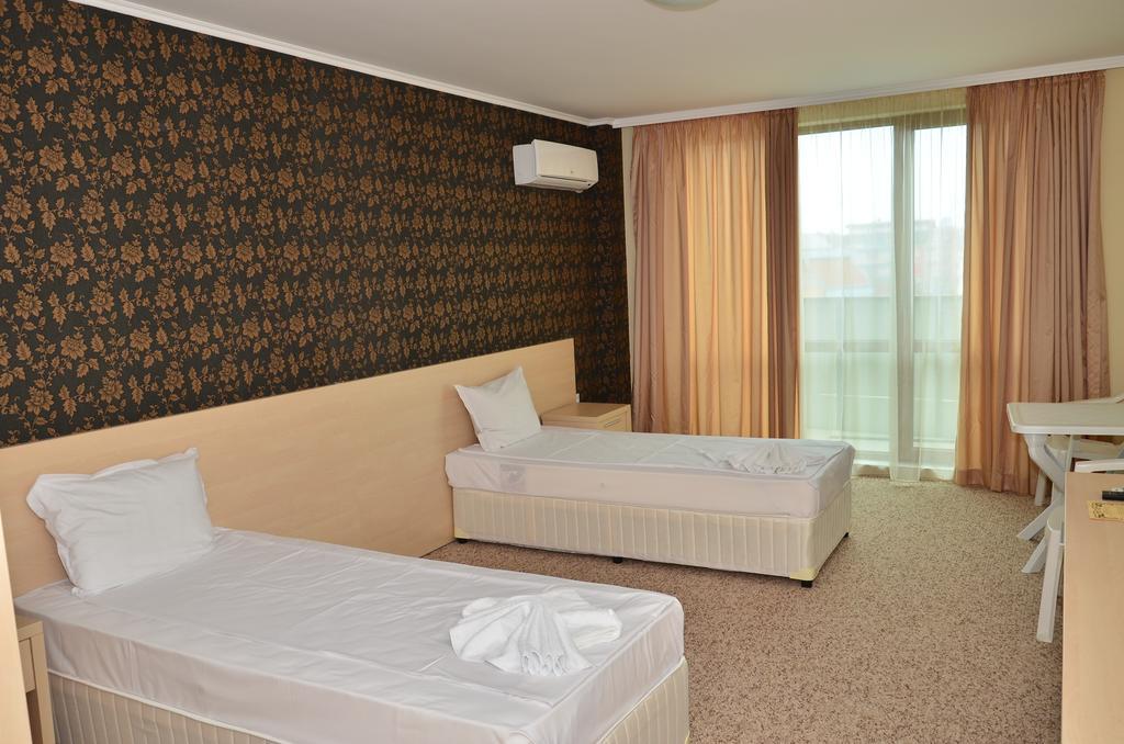 La Piazza Primorsko Rooms & Apartments Szoba fotó